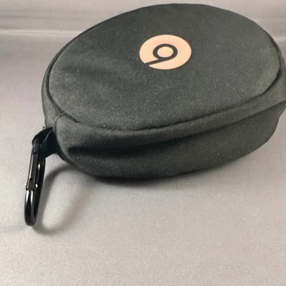 Beats By Dre Black Headphone Carrying‎ Case with Rose Gold Logo and Carabiner